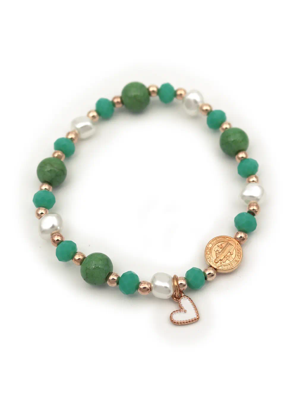 PULSERA ELASTICA CON MURANO COLOR VERDE, PERLAS REDONDAS Y MOSTACILLA DORADA CON DIJE DE CORAZON